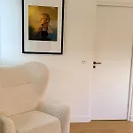 Célestine Yourhosthelper Villa *