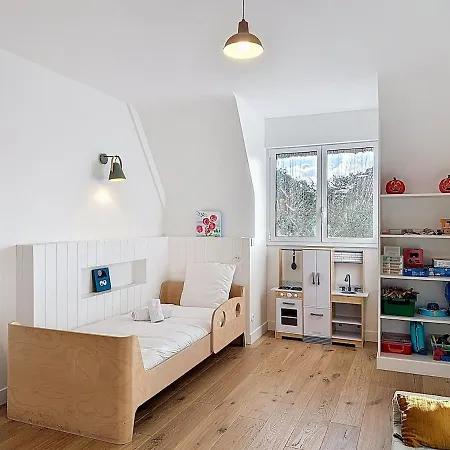 Celestine Yourhosthelper * Tourgeville