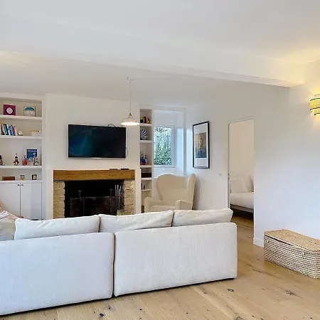 Celestine Yourhosthelper