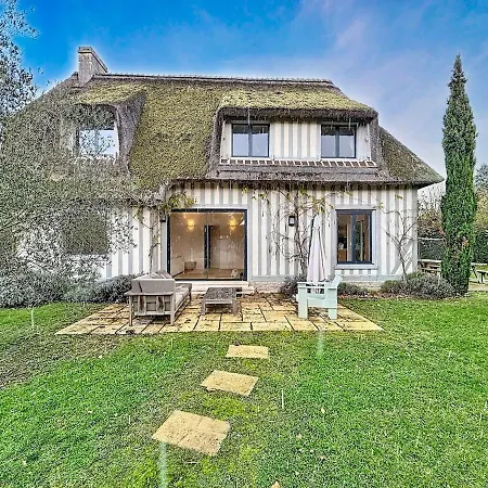 Celestine Yourhosthelper Vila Tourgeville