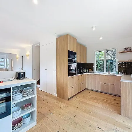 Celestine Yourhosthelper Tourgeville