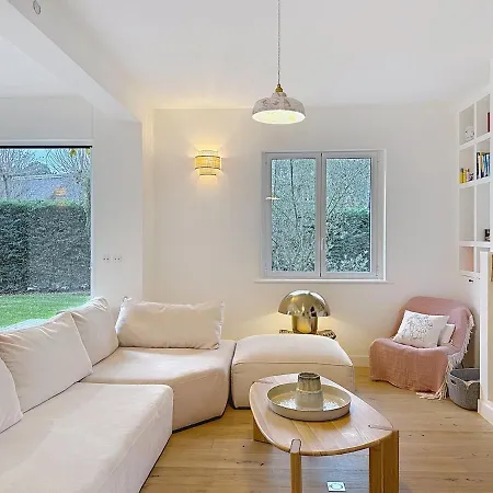 Celestine Yourhosthelper * Tourgeville