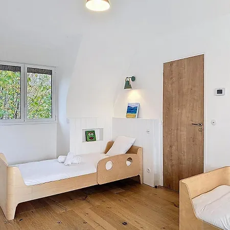 Celestine Yourhosthelper Tourgeville