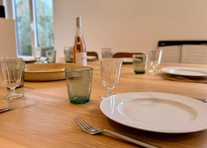 Celestine Yourhosthelper 투르제빌