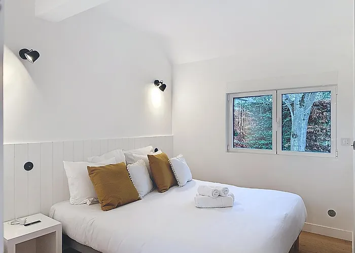 Celestine Yourhosthelper Villa *